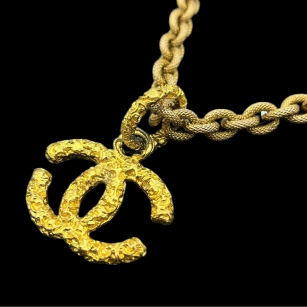 Chanel Vintage Gold Plated CC Lava Collection Chain Necklace